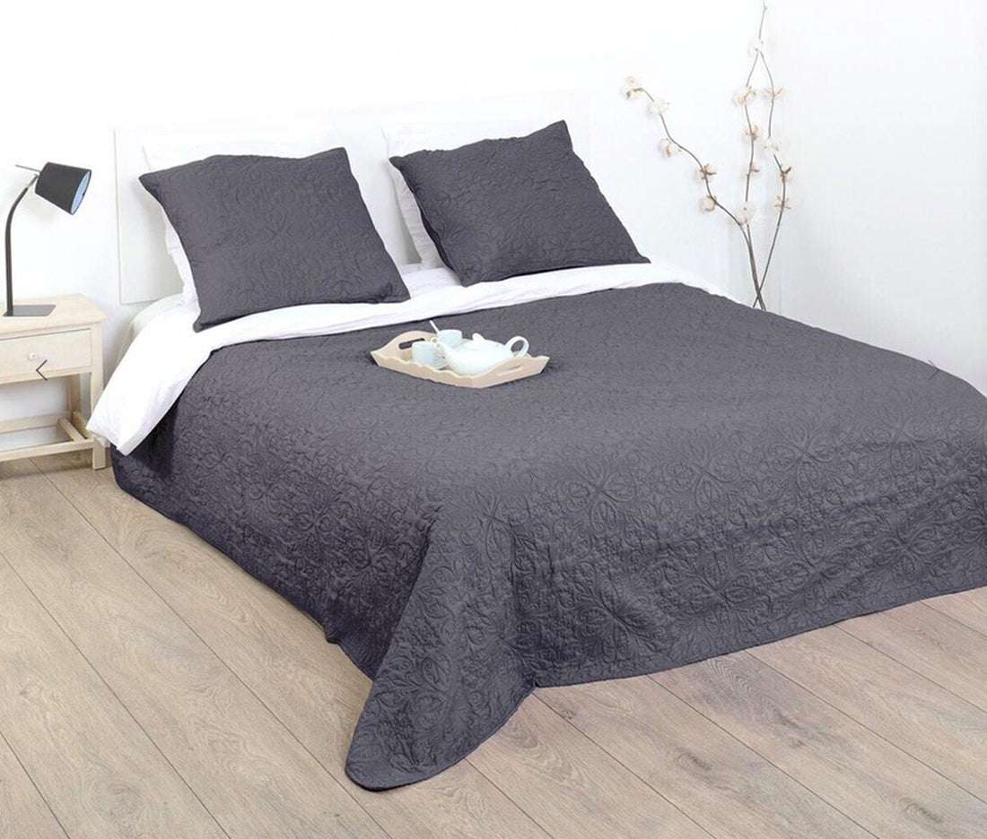 Atmosphera gewatteerde sprei met 2 kussenslopen – grijs, 240 x 260 cm