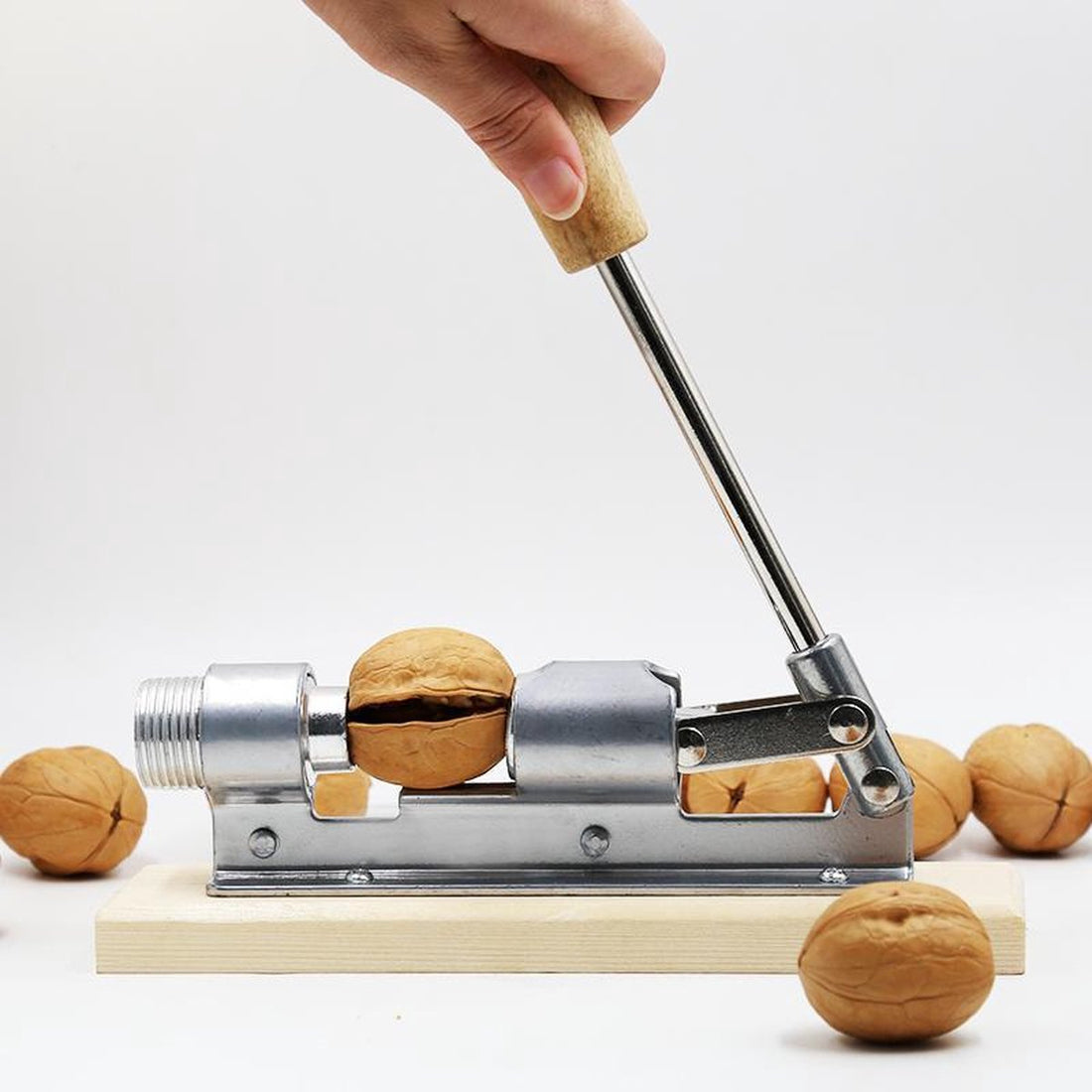 Notenkraker met hendel – tafelmodel, instelbaar met schroef, retro