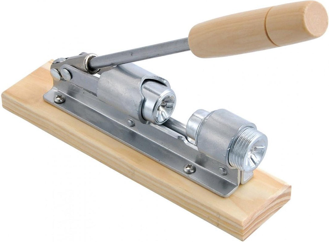 Kinghoff 1301 notenkraker – hout en staal
