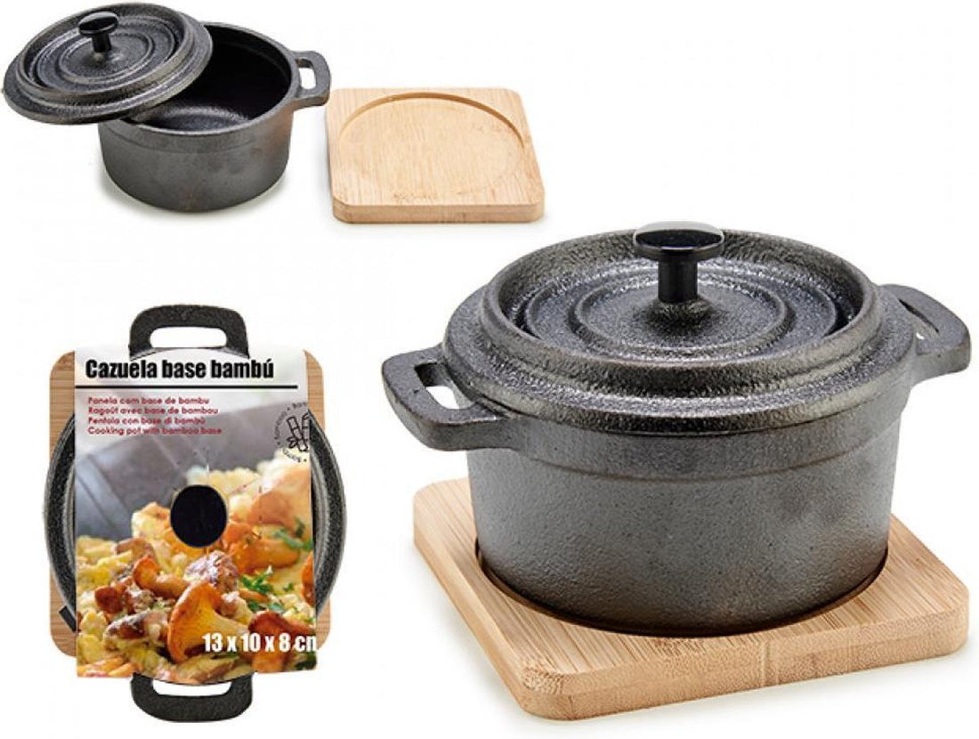 Small Round Iron Casserole Dish with bamboo trivet - 9 cm diameter