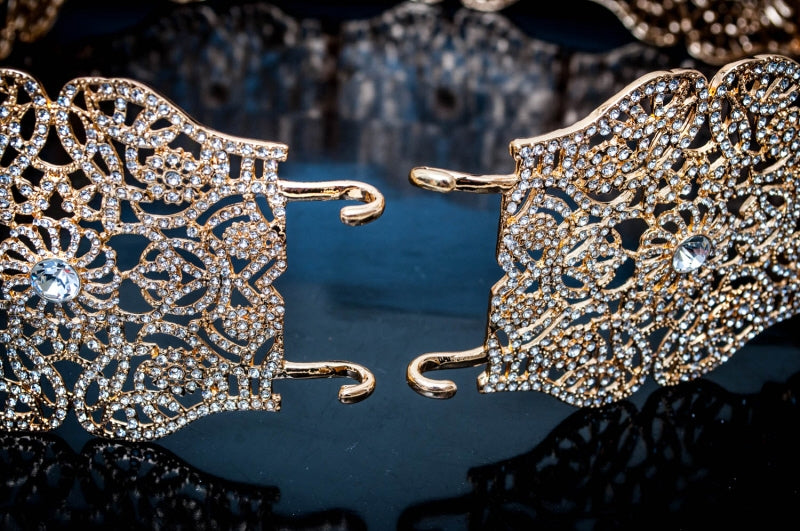 Gold oval belt with stones