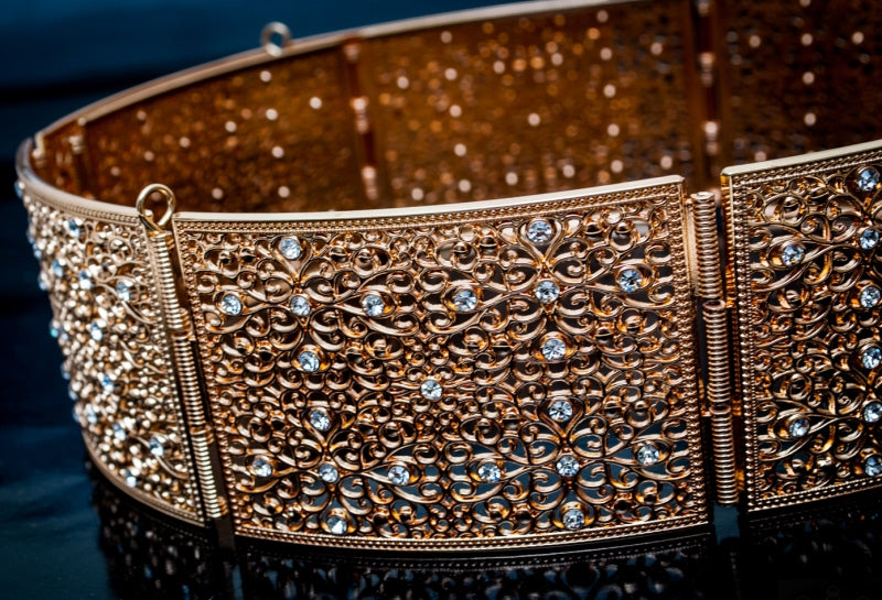 Gold belt straight model with stones medium