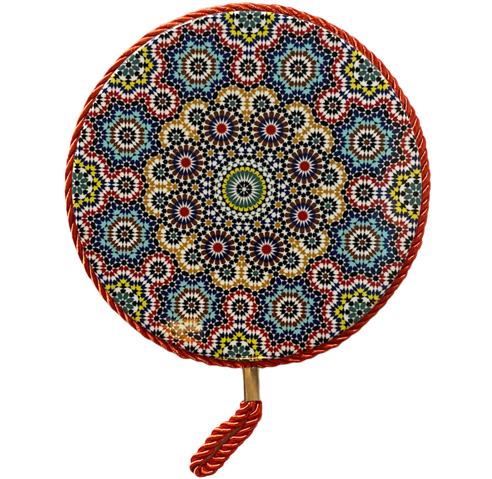 Bunte Untersetzer mit Mosaikmotiven