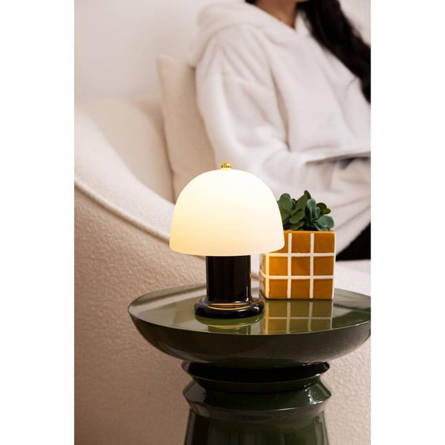 Atmosphera LED tafellamp op batterijen – bouclé kap, zwart, Ø 16 x 21 cm – foto 2