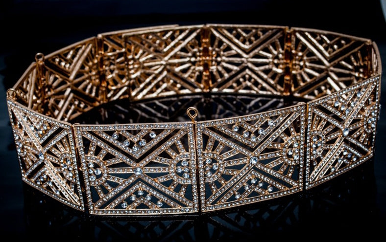 Ceinture dorée modèle droit avec motifs blocs