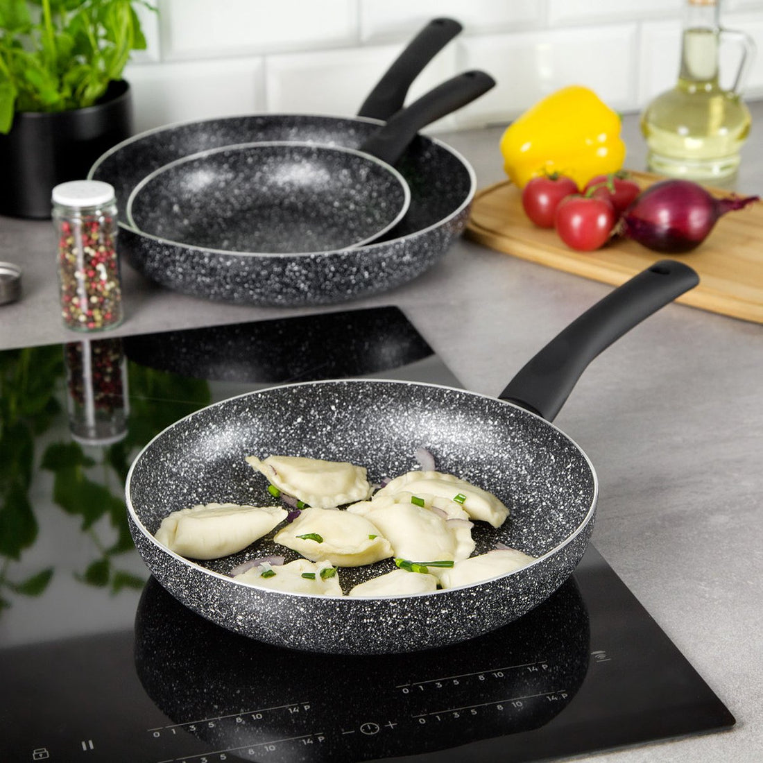 Kinghoff 1562 - 3-piece pan set - black marble - Ø20 / 24 / 28 cm