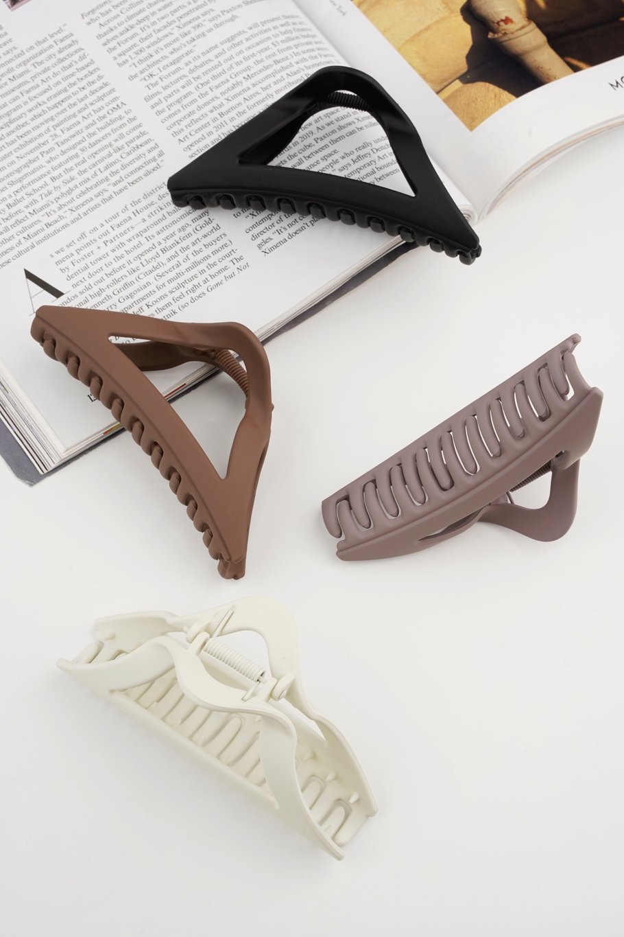 Pince à Cheveux Triangulaire - Pince à Cheveux en Plastique Écru - 11,5 cm