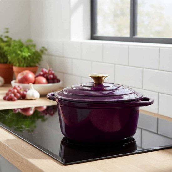 Hage - Cast Iron Dutch Oven - Enameled Casserole Dish with Lid - Cooking Pot - Stew Pot - Roasting Pan - Induction, Gas & Oven - 3 Liters - Ø22 x 13 cm - Aubergine Purple