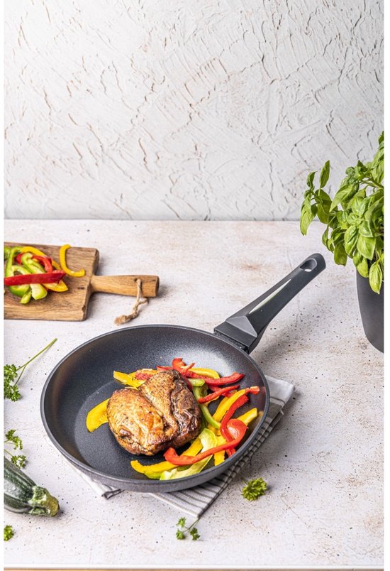 Klausberg 7689 - Poêle noire - 24 cm - noir