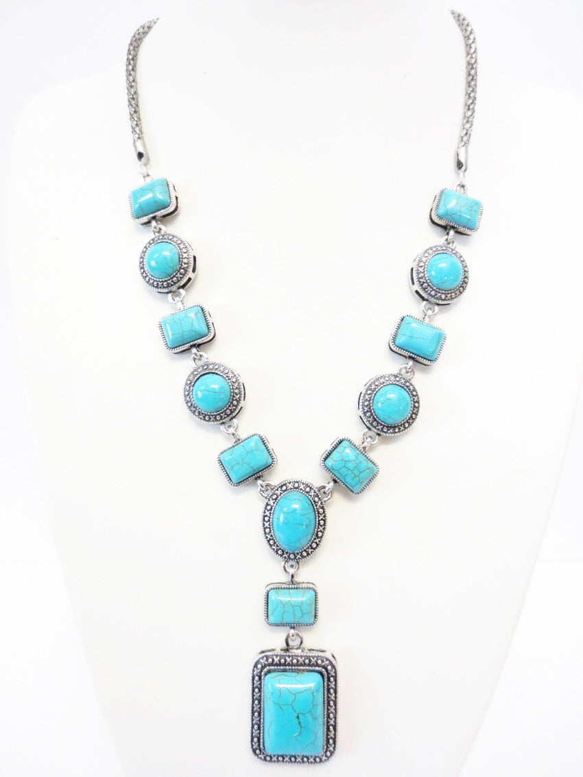 Ensemble collier et boucles d'oreilles turquoise