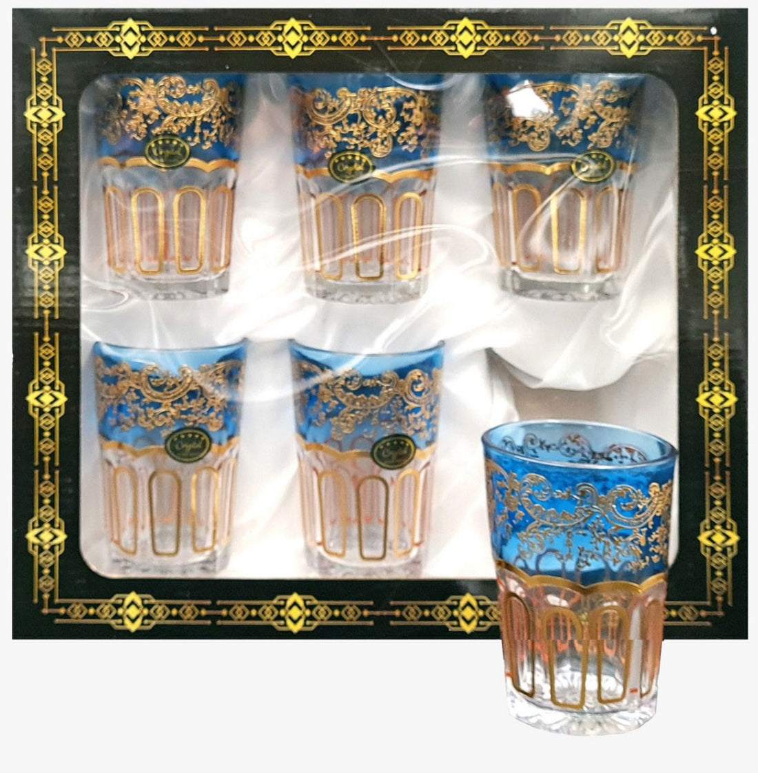 Verres à thé à motif doré