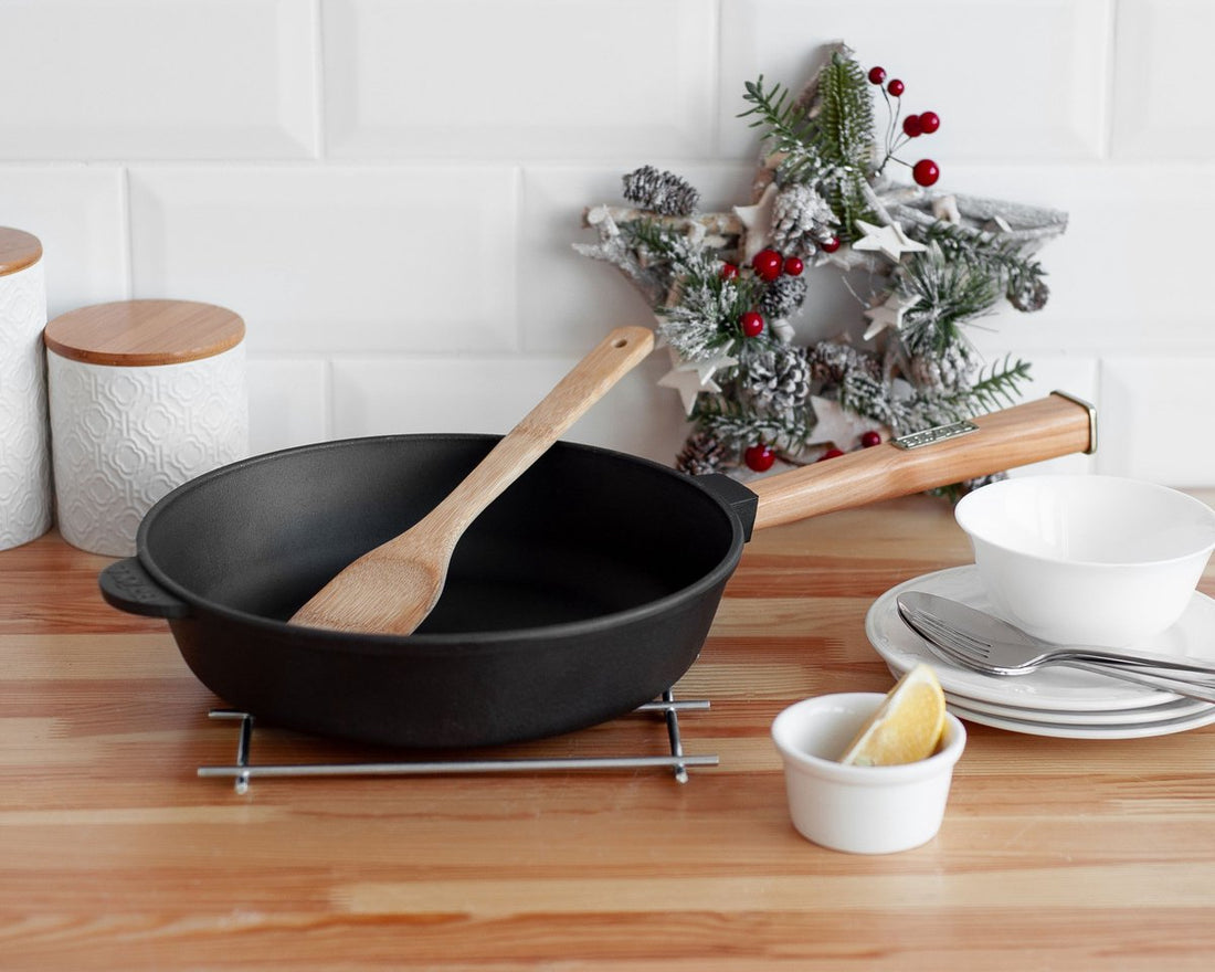 Cast Iron Skillet with Detachable Wooden Handle - BRIZOLL