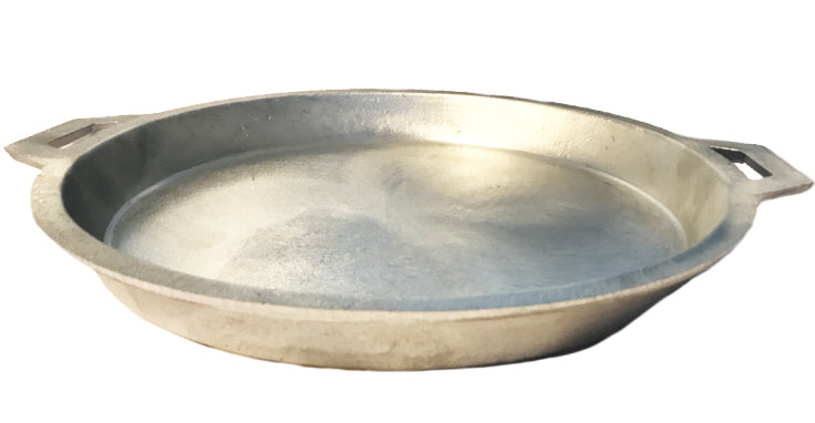 Tagine (Moroccan cast iron pan)