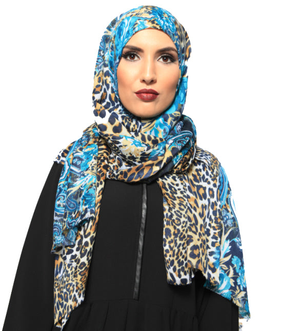 Fashionable print scarf