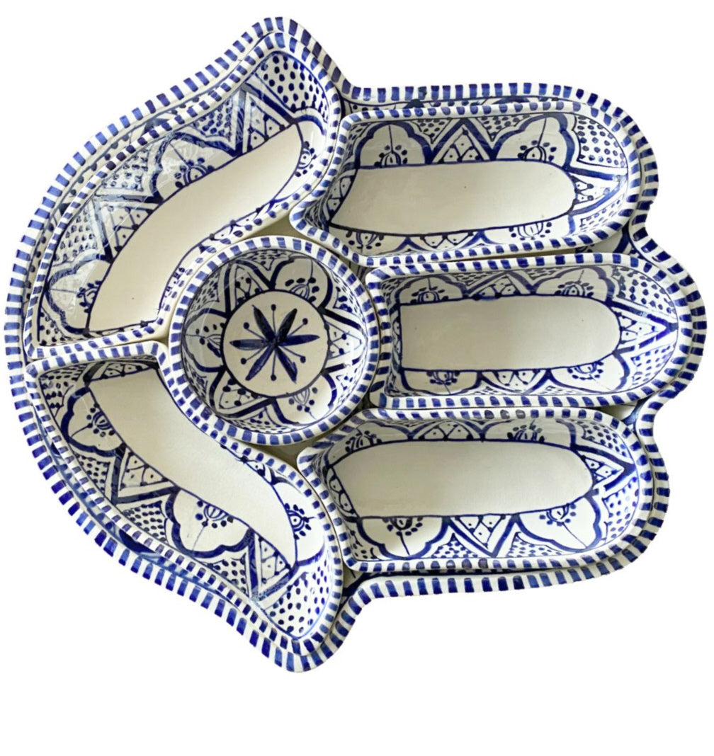 Khamsa serveerschaal met 6 dipschaaltjes – handgemaakt keramiek, 34 x 32 cm