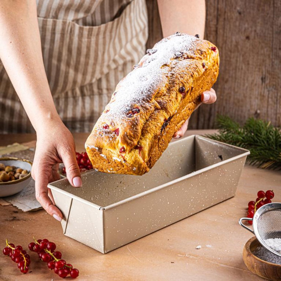 KINGHoff Baking Pan 31 cm - Loaf Pan for Cake and Bread - Carbon Steel with Non-Stick Coating - Oven Safe up to 220°C - Beige Marble Finish KH-1972