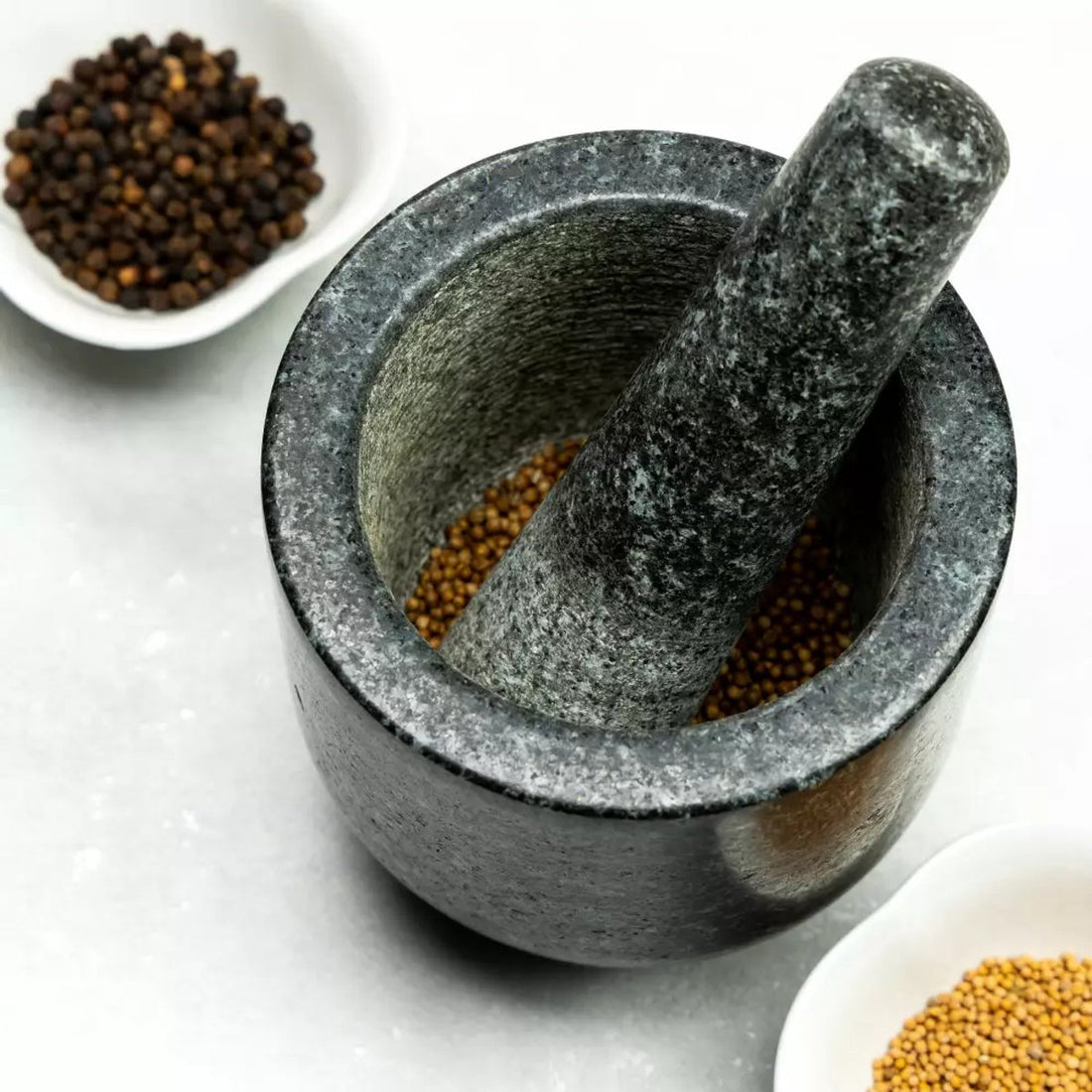 Kinghoff KH1679 – Mörser und Stößel Set aus Naturstein Granit – Mörser 12 cm – Stößel 15,5 cm – Langlebiges und stilvolles Küchenutensil – Handgefertigt