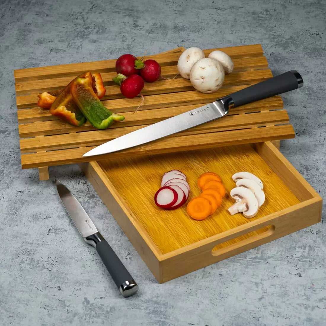 Cutting Board with Crumb Tray - Bamboo, 38 x 23 cm - Durable and Functional Kitchenware - Serving Board