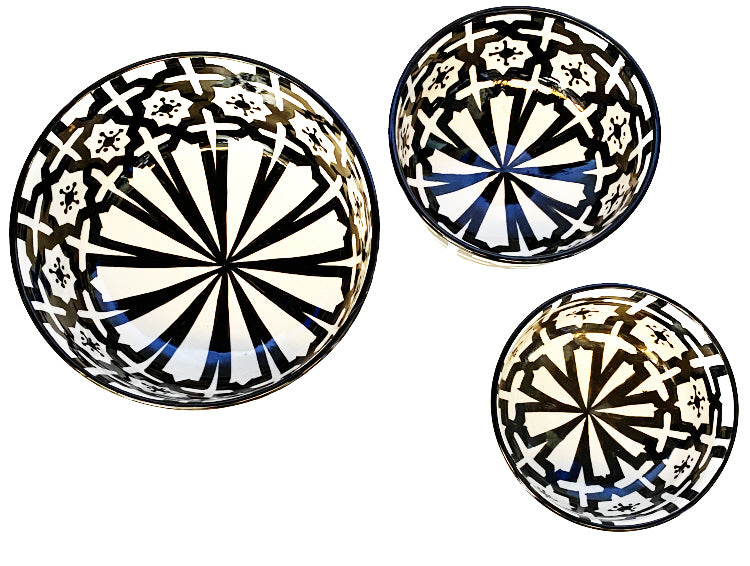 Handmade Moroccan ceramic bowl black and white