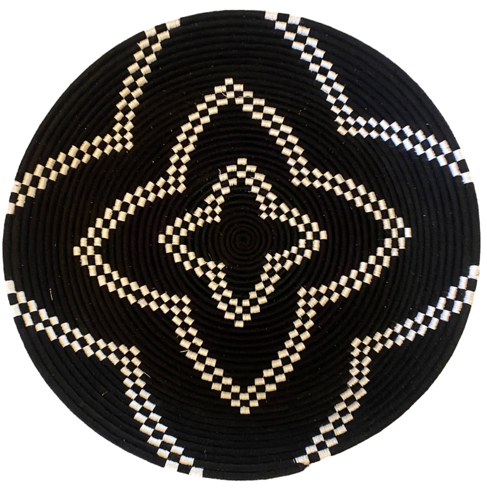 Moroccan flat basket black and white