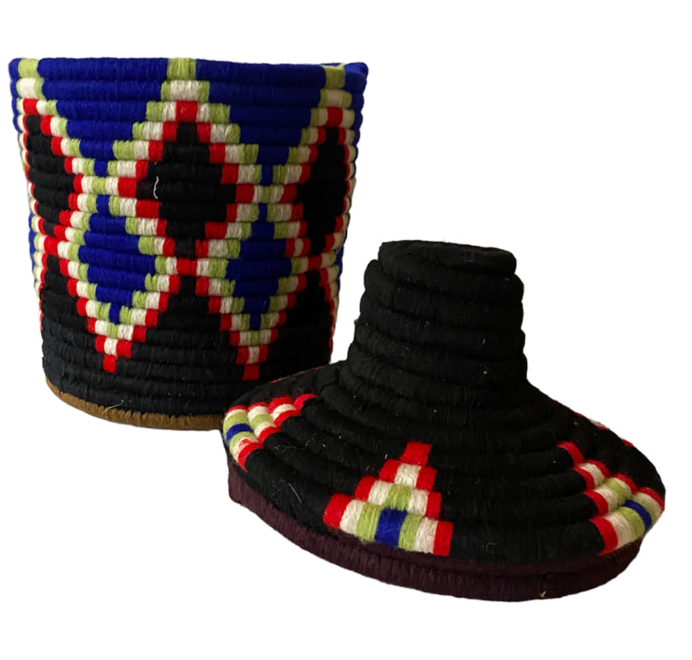 Gekleurde berber mand met deksel – handgevlochten rieten mand, 28 cm hoog – foto 2