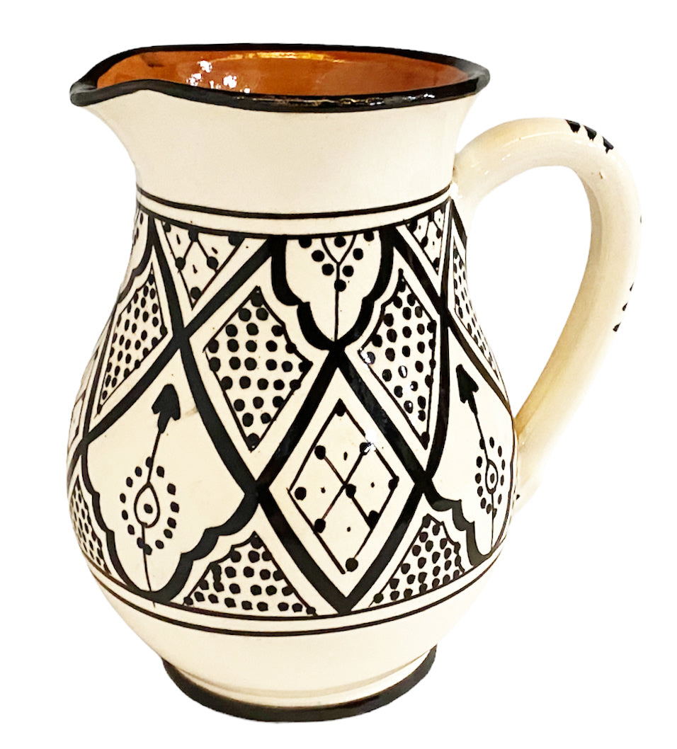 Moroccan serving jug Black and white