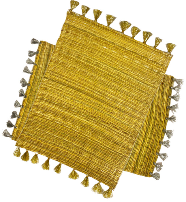 Rieten placemat met pompons – handgemaakt, 40 x 29 cm, zilver of goud