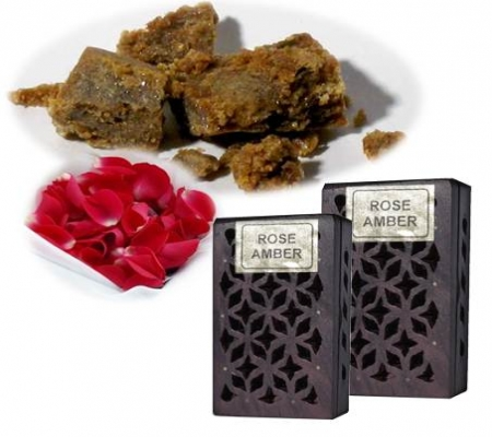 Rose / Amber incense resin in a wooden box