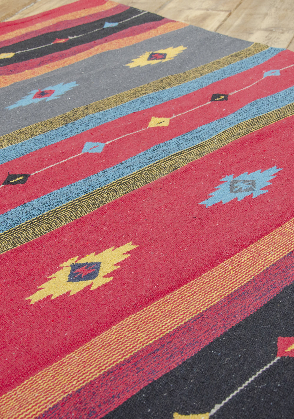Sarkhan hand-woven kilim rug, 60 x 110 cm