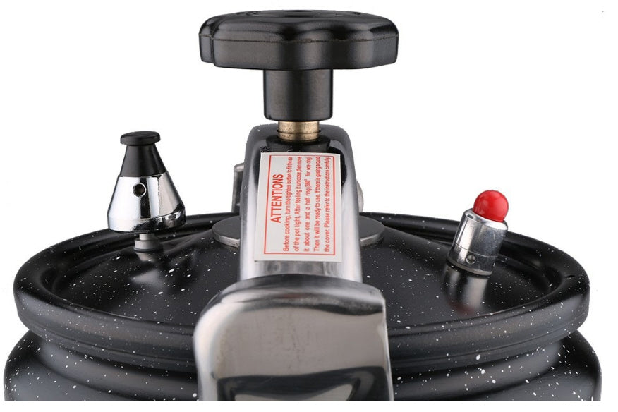 Zwarte snelkookpan 11 liter met anti-aanbak marble coating.